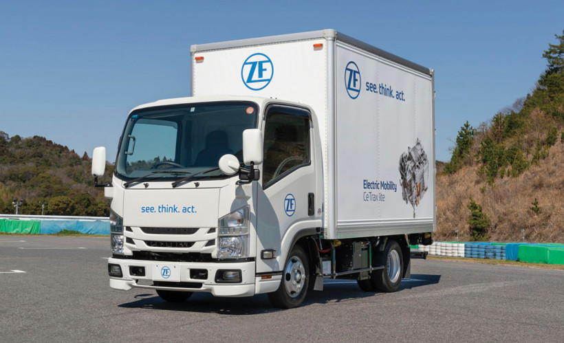 Η ZF Ιαπωνίας σε συνεργασία με μια ομάδα ειδικών εξέλιξαν ένα ελαφρύ φορτηγό, το οποίο φέρει την ηλεκτρική γραμμή κίνησης «CeTrax lite».
