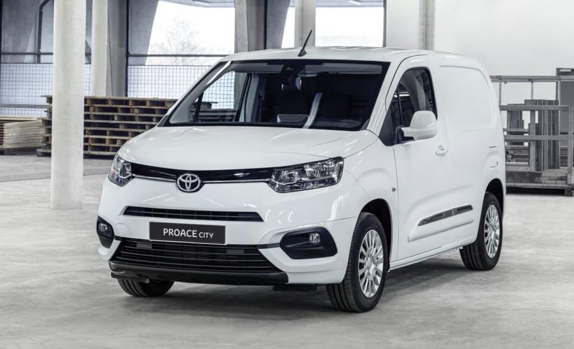 Έρχονται ηλεκτρικά Toyota