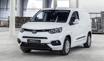 Έρχονται ηλεκτρικά Toyota