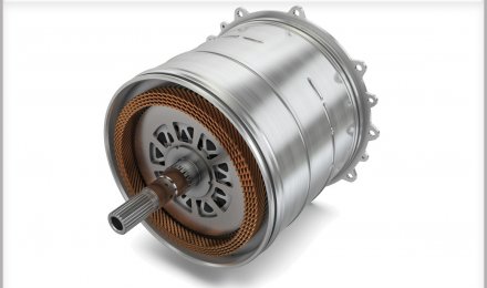 Η νέα σειρά ηλεκτροκινητήρων της Schaeffler, μαζί με τα σχετικά μέρη και ανταλλακτικά που τη συνοδεύουν, προορίζονται τόσο για υβριδικά μοντέλα όσο και για πλήρως ηλεκτρικά.