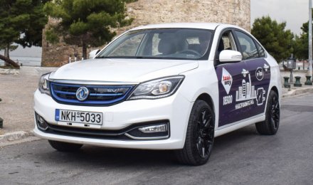 Στη Θεσσαλονίκη με το ηλεκτρικό ταξί Dongfeng E70