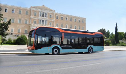 Ηλεκτρικό λεωφορείο BYD στο κέντρο της Αθήνας