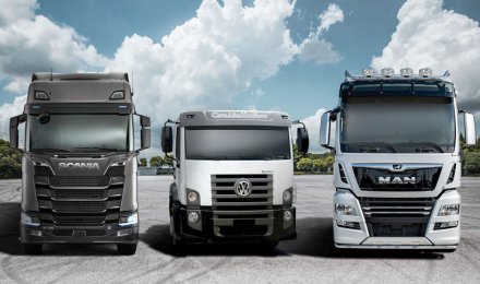 Traton είναι η ονομασία του (πάλαι ποτέ Volkswagen Truck & Bus) κλάδου βαρέων επαγγελματικών οχημάτων του γκρουπ Volkswagen στον οποίο υπάγονται ΜΑΝ, Scania και Volkswagen Caminhoes e Onibus από Λατινική Αμερική.