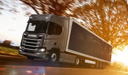 Δοκιμές Scania με φωτοβολταϊκά