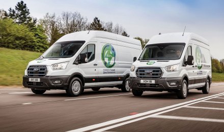 Τα E-Transit θα ενταχθούν στους στόλους πελατών και θα λειτουργήσουν σε απαιτητικές πραγματικές συνθήκες με μεγάλα σούπερ μάρκετ, εταιρείες διανομής κατ’ οίκον, ταχυδρομικές υπηρεσίες και υπηρεσίες κοινής ωφέλειας