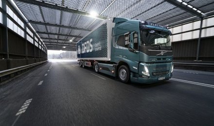 Volvo και DFDS για ηλεκτρικές μεταφορές
