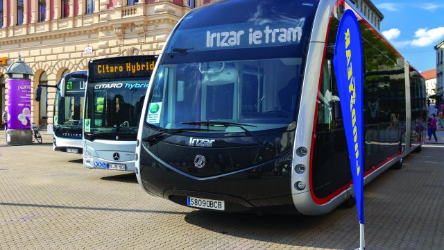 Η διεθνής επιτροπή κρίσης για το «Λεωφορείο της Χρονιάς» διοργάνωσε και φέτος τη συγκριτική δοκιμή για την ανάδειξη του καλύτερου νέου μοντέλου της αγοράς, αυτή τη φορά στην πρωτεύουσα της Κροατίας, το Ζάγκρεμπ.