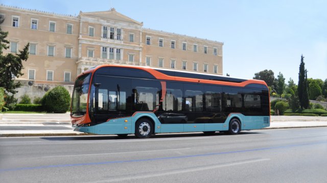 Ηλεκτρικό λεωφορείο BYD στο κέντρο της Αθήνας