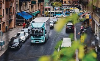 Σε καθημερινά δρομολόγια το ηλεκτρικό VOLVO FE